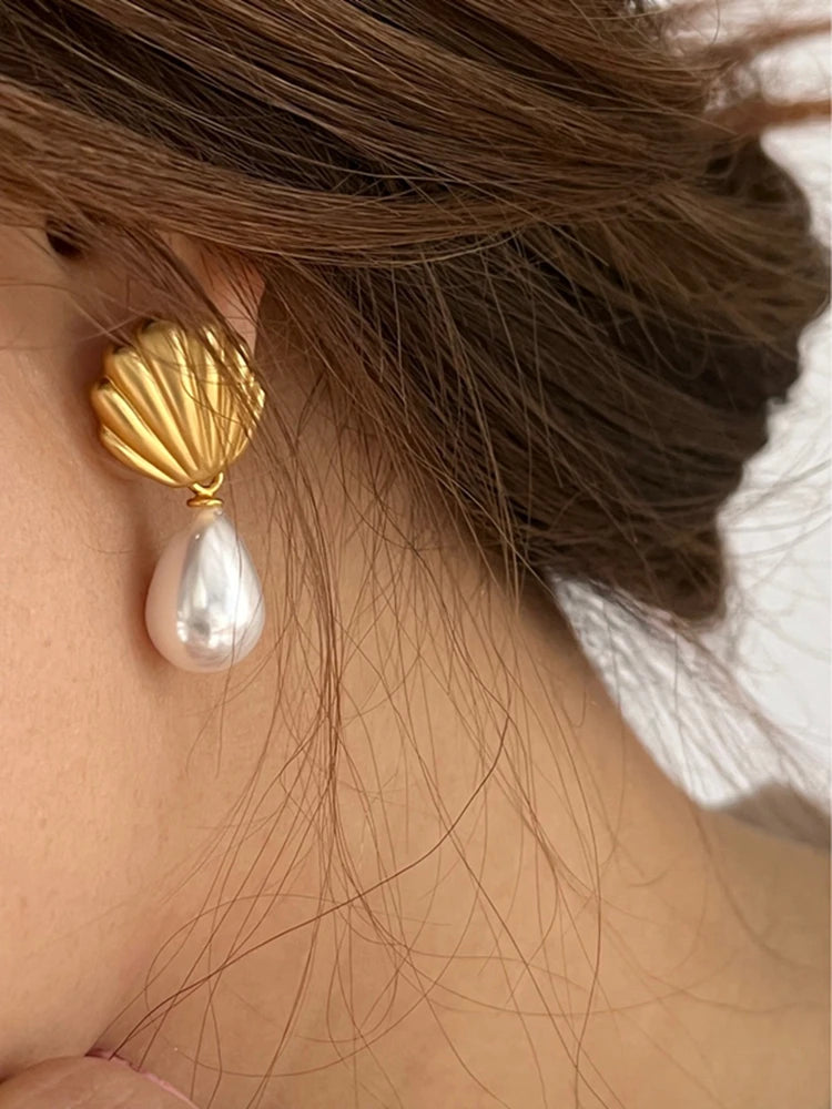 Shell Pearl Dangle Earrings